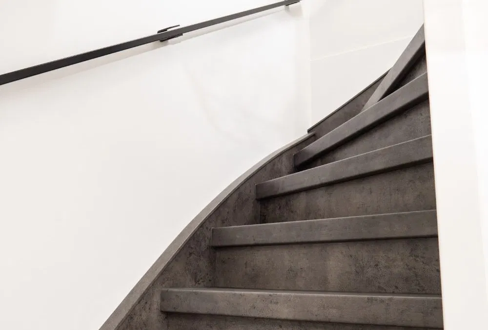 Ontdek de populairste trends voor traprenovatie in 2025!