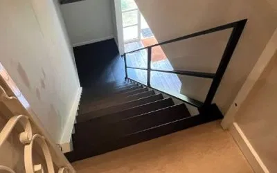 Stalen trapleuningen en deuren: de perfecte moderne upgrade voor jouw huis!