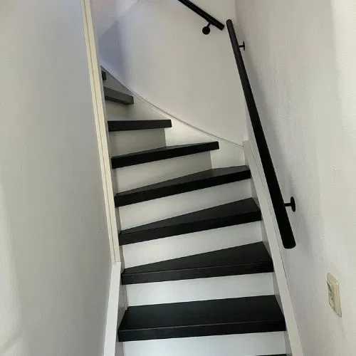 stalen trapleuning zwart rond stalen trapleuning zwart rond, bij traprenovatie.com