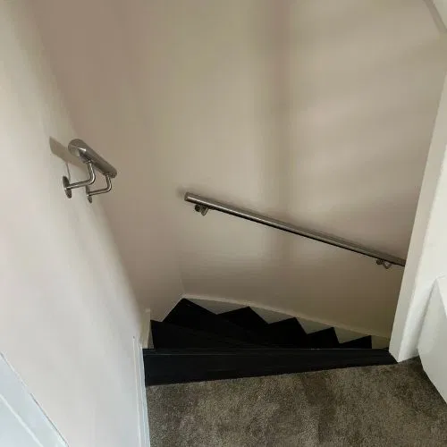 Veiligheid en stijl: trapleuningen van staal